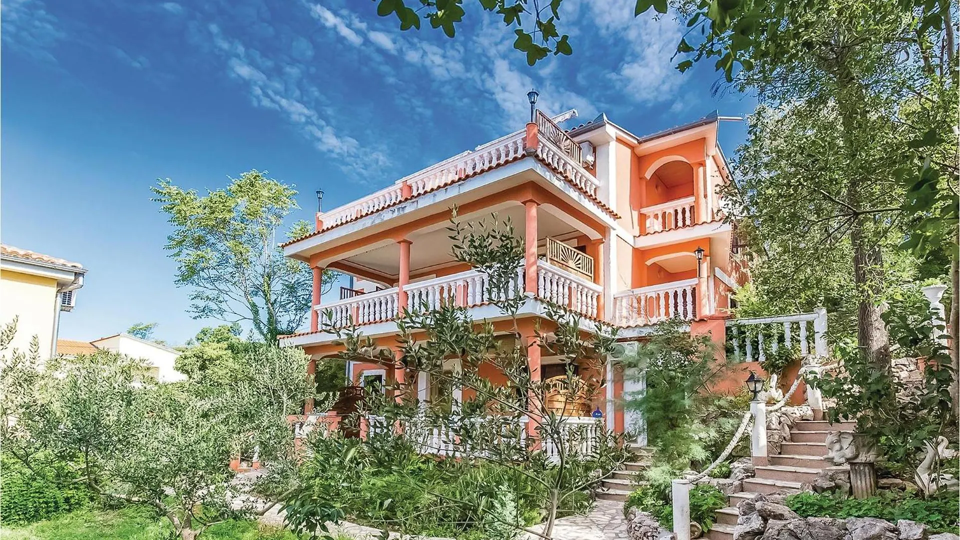 Cozy Apartment In Crikvenica With House Sea View