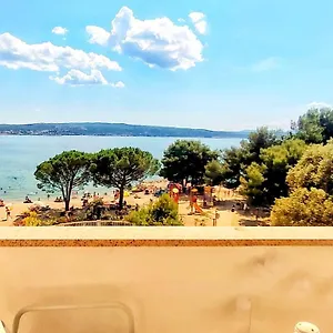 By The Nona Apartament